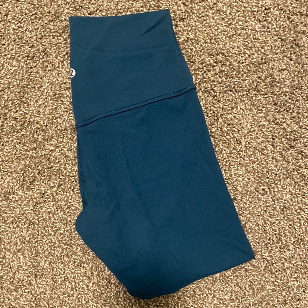 Lululemon 🍋 Cropped Align leggings 17”